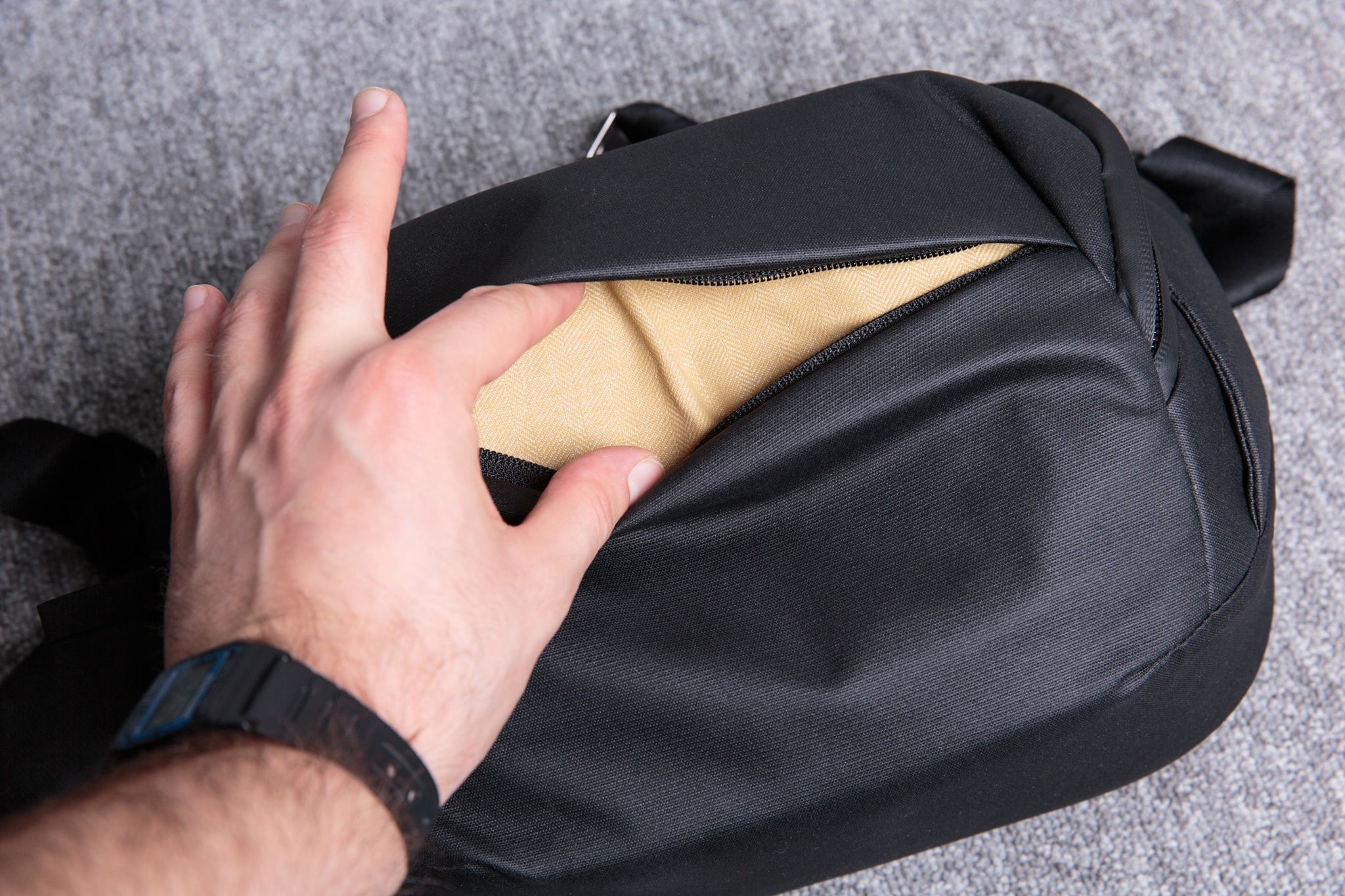 Peak Design Everyday Sling – torba fotograficzna, którą nosisz tak, jak lubisz 8