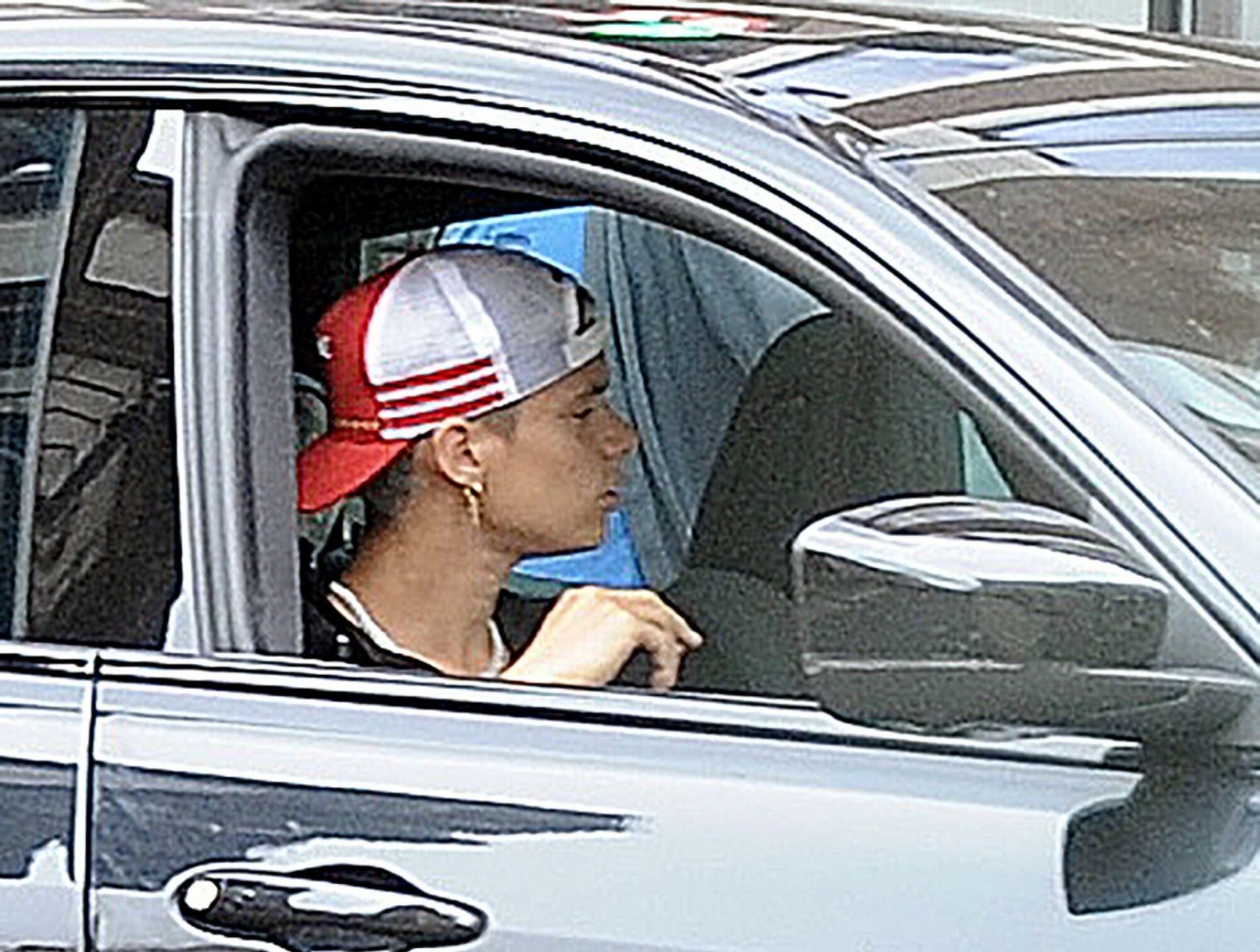 Romeo Beckham mknie przez Londyn w Maserati za pół miliona