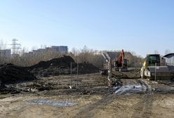 Kupili mieszkanie, po 3 latach jest dziura w ziemi. Jest decyzja sądu