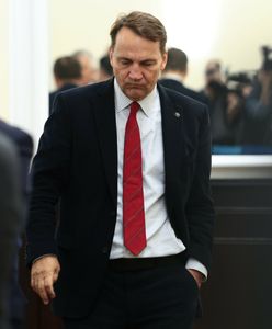 Sikorski utknął na poczcie. "Po godzinie już tylko 15 osób przede mną"