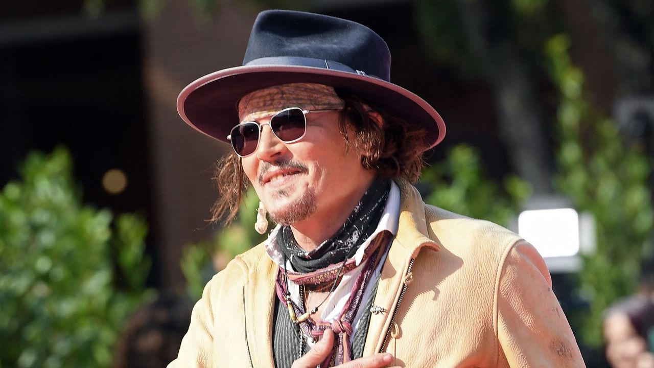 Johnny Depp powrócił jako Jack Sparrow! Do sieci trafiły urocze zdjęcia i nagranie