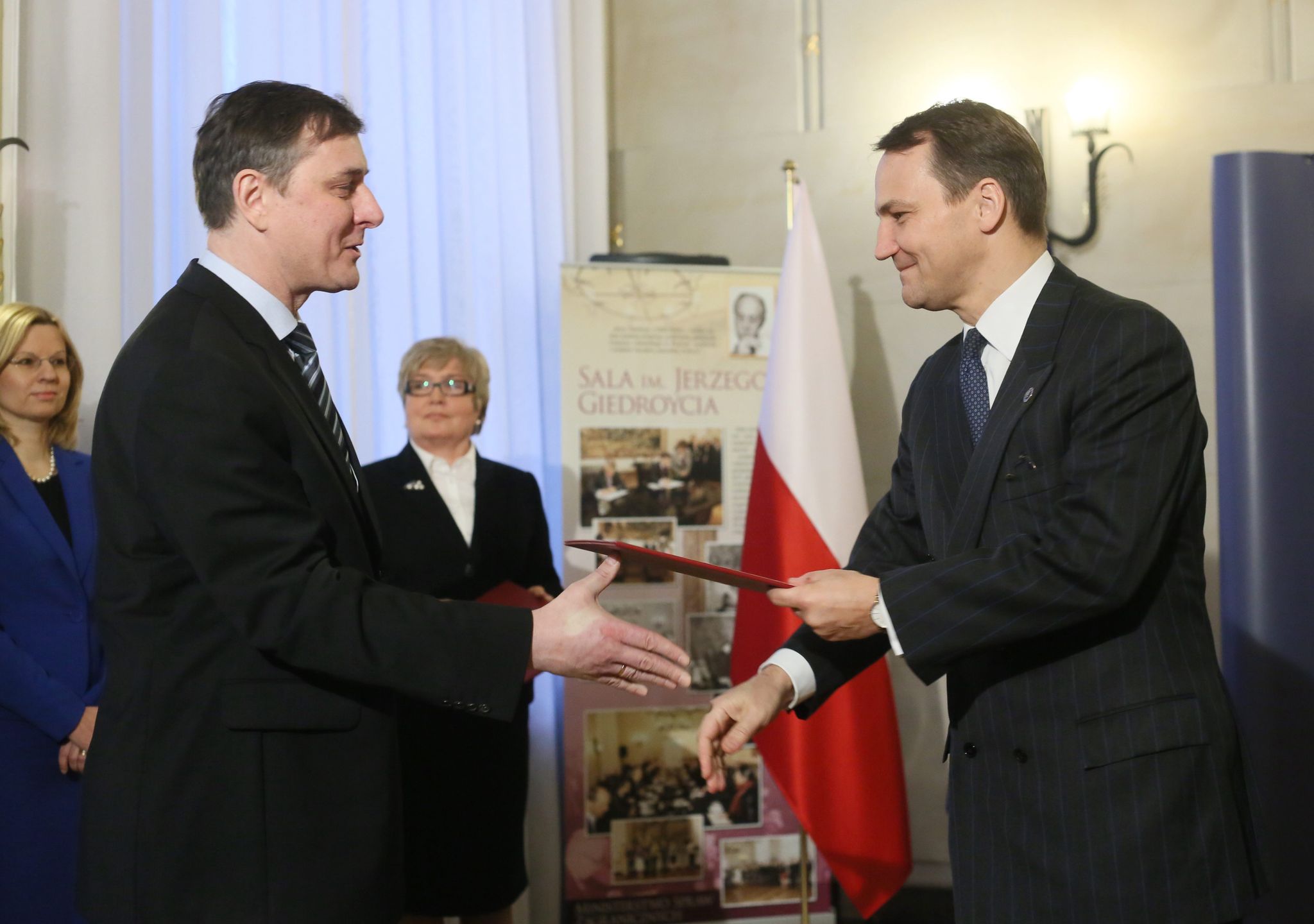 Tomasz Chłoń odbierający nominację na ambasadora RP w Republice Słowacji. 2013 r. 