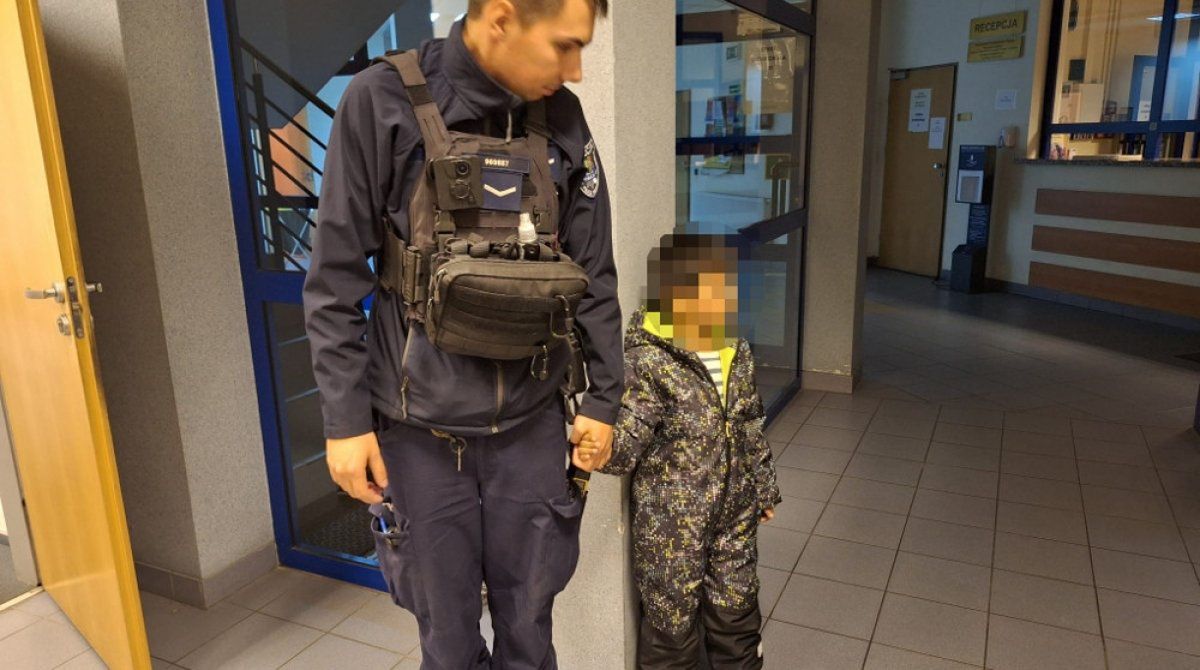 Warszawa: Kilkulatek bez opieki w tramwaju