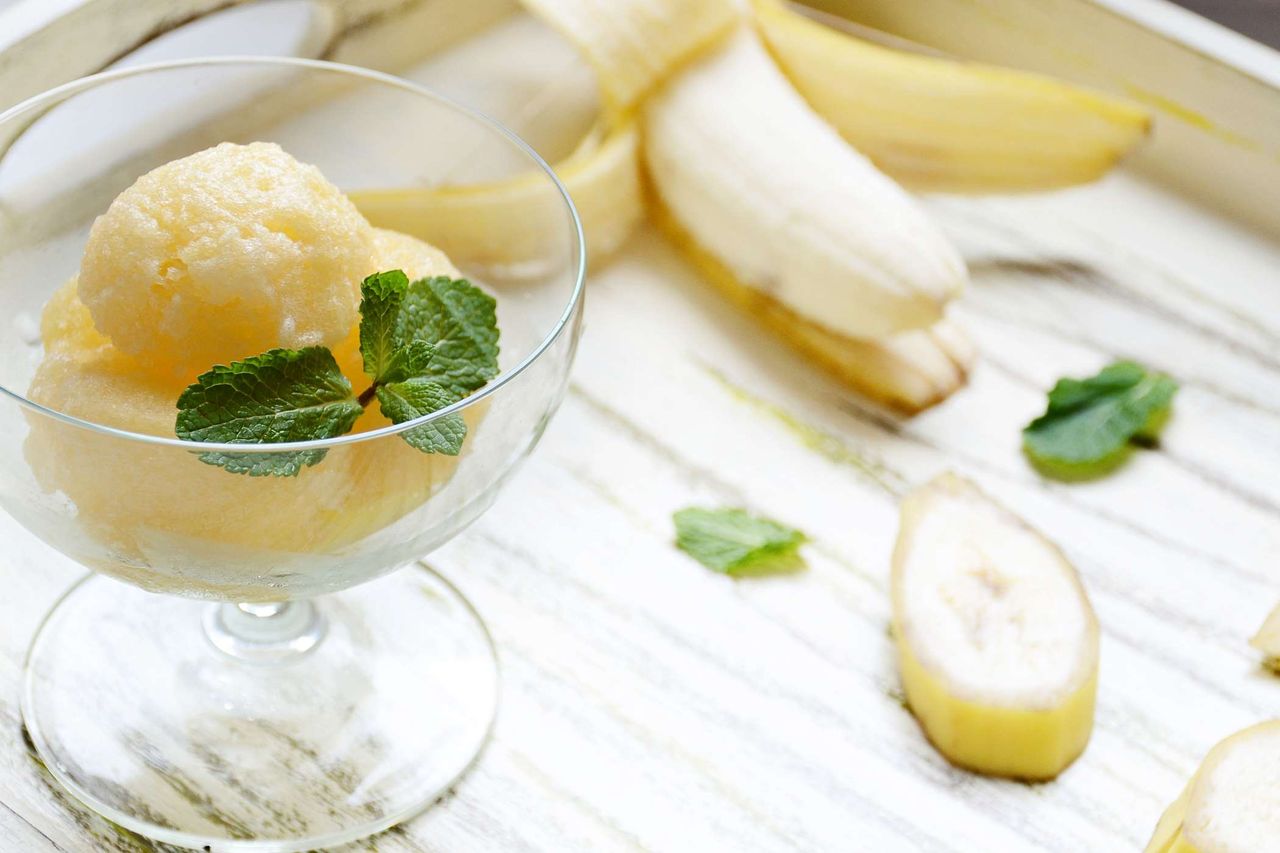 Sorbet bananowy – lekki deser na lato