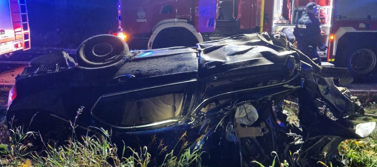 Tragiczny wypadek w Babcu Piasecznym. Nie żyje 23-letni kierowca Volkswagena