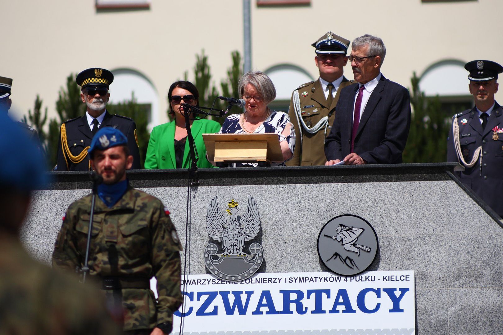 Pani Zofia Wieczorek - Nowak w ważnym przemówieniu podkreśliła wagę święta i opisała losy 4. Pułku Legionów