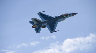 F-16 w rosyjskich barwach. Pojawił się nad USA
