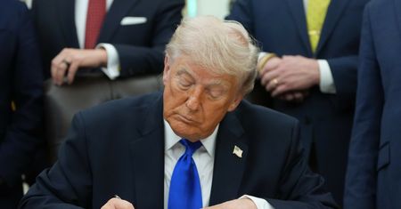 Republikanie krytykują decyzję Trumpa. "W interesie USA leży utrzymanie odstraszania w Europie"