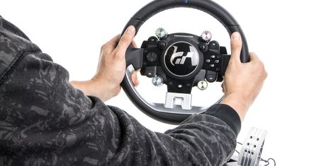 Thrustmaster T-GT – kierownica skrojona na miarę rajdowej elity
