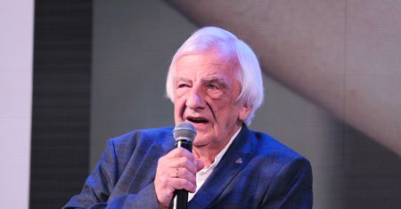Ryszard Terlecki mówi o traumatycznym przeżyciu. Złe wspomnienia z "wielkiej płyty"