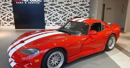 Dodge Viper GTS z Polski może być dobrą inwestycją. Cena nie szokuje