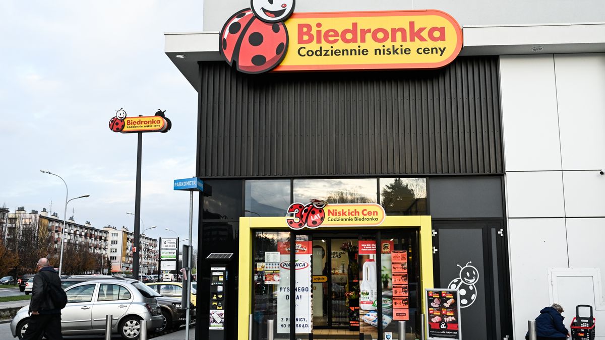 Tyle sklepów chce mieć w tym roku Biedronka 