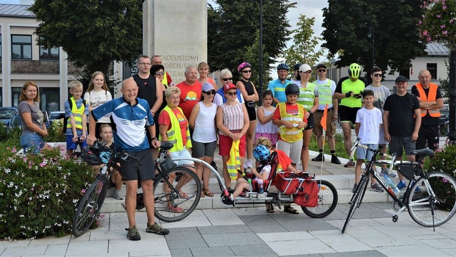 TTR Proszowice tradycyjnie żegna wakacje rowerową wycieczką do Racławic