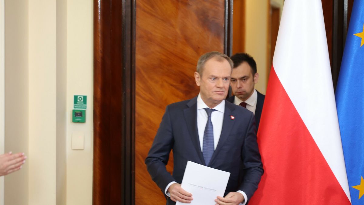 Konferencja premiera i ministra finans�w
19.12.2023 Warszawa Konferencja premiera Donalda Tuska oraz ministra finansow Andrzeja Domanskiego fot Jacek Dominski/REPORTER
n/z: Andrzej Domanski, Donald Tusk
Jacek Dominski/REPORTER