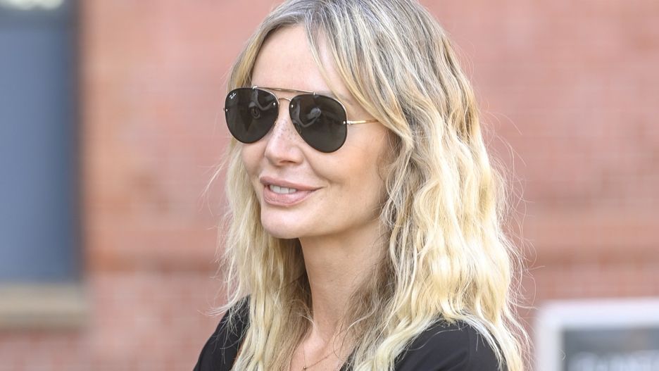 Agnieszka Woźniak-Starak w modnej stylizacji. Stawia na najmodniejsze buty sezonu