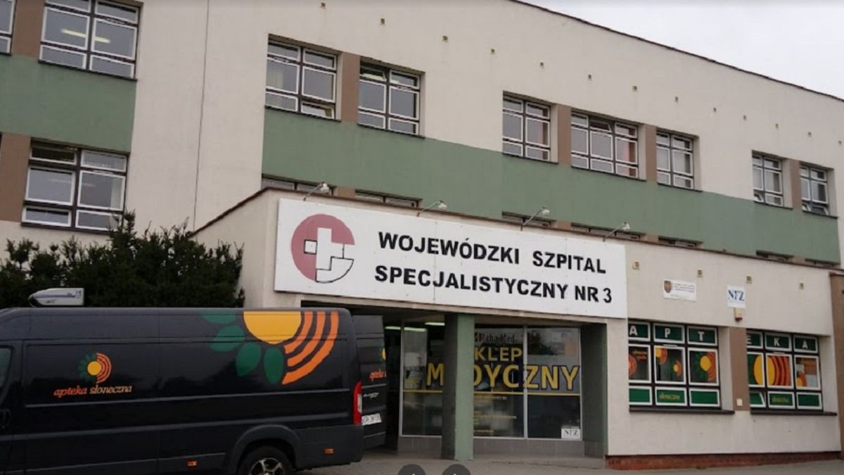 Kobieta zmarła w karetce 