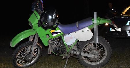 Dramatyczny wypadek na motocyklu. Pies powodem poważnych obrażeń 12-latka