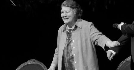 Patricia Routledge. Gwiazda serialu „Co ludzie powiedzą”