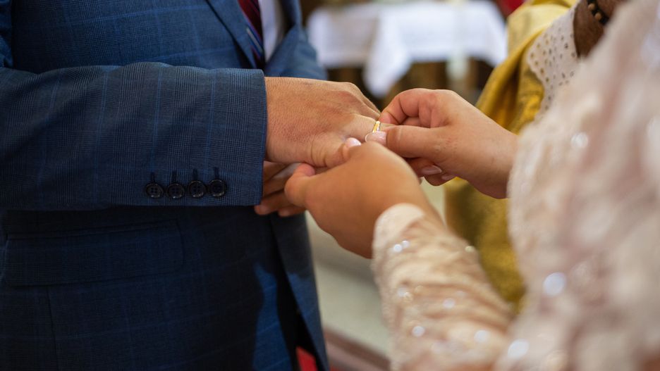 Ślub po sezonie czasem wywołuje w rodzinie kontrowersje