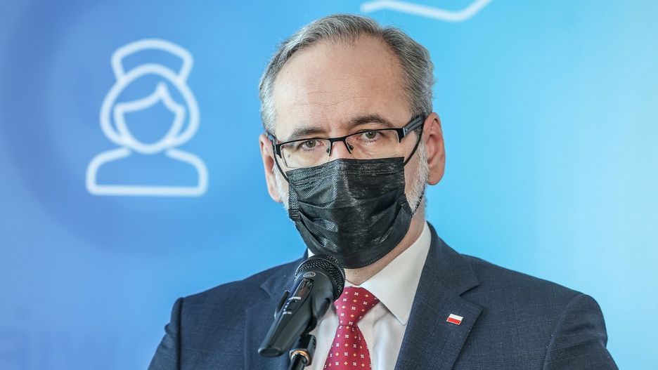 "Zielone światło na umieranie". Eksperci miażdżą pomysł ministra ws. masek i obostrzeń