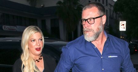 Tori Spelling ROZWODZI SIĘ z mężem po 18 latach małżeństwa. Aktorka złożyła pozew o rozwód po licznych doniesieniach o ZDRADACH