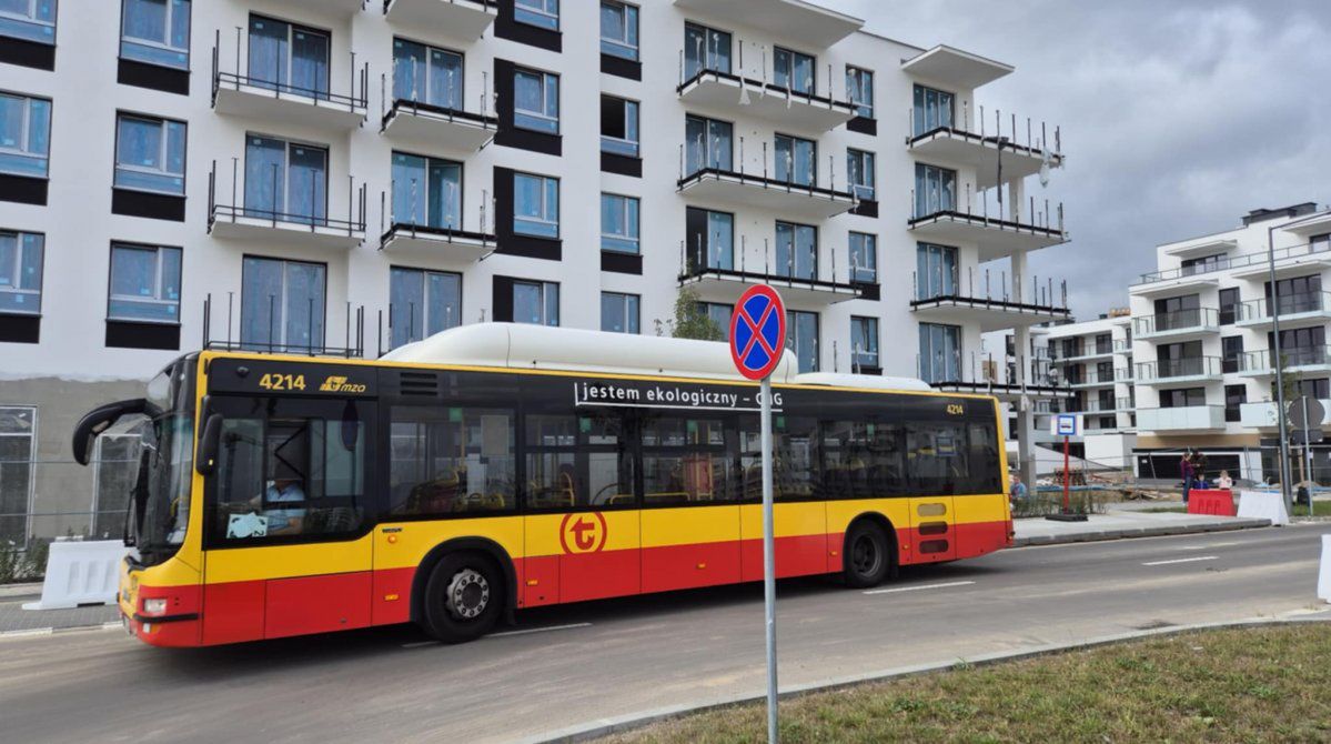 Warszawa: Nowa szkoła, za mało autobusów