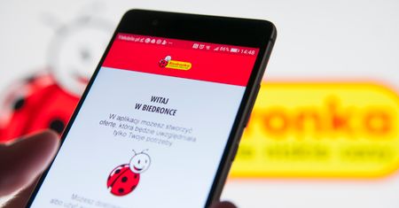 Biedronka z nową aplikacją Moja Biedronka. Zamiast karty wystarczy smartfon