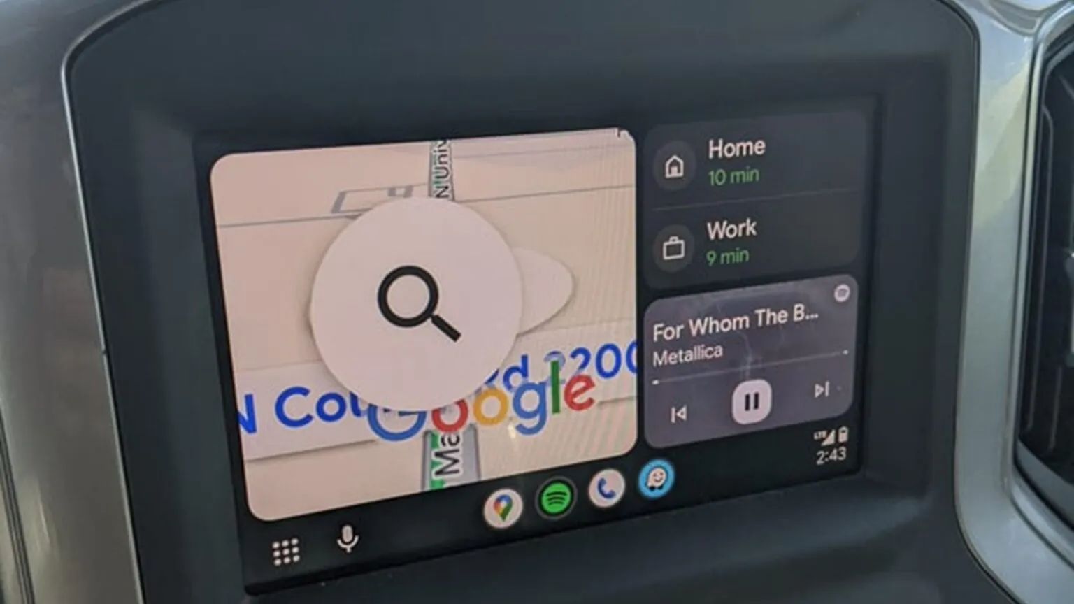Absurdalnie powiększony interfejs w Androidzie Auto