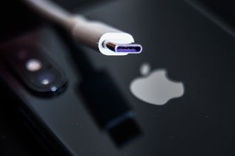 Klamka zapadła: w UE będą uniwersalne ładowarki. To problem dla Apple