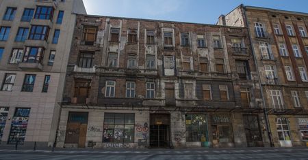 Warszawa. Tajemnicza, obdrapana i dzika. Żelazna 43. Opuszczony zabytek