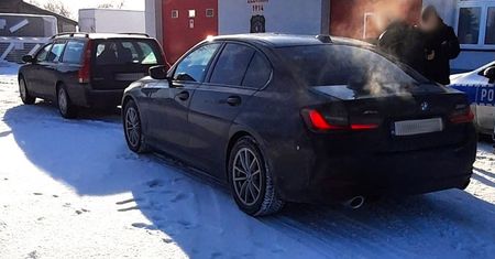 "Dziwny" radiowóz. Mogą zatrzymywać kierowców i dawać mandaty