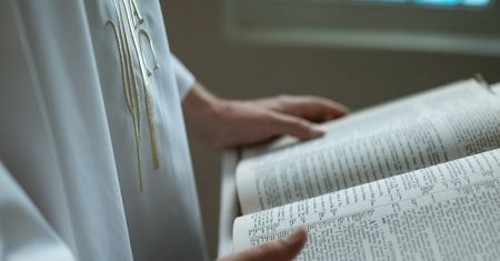 Ksiądz w Radiu Maryja diagnozuje, dlaczego Polki nie chcą rodzić dzieci