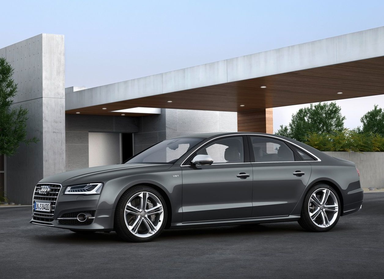 Audi S8