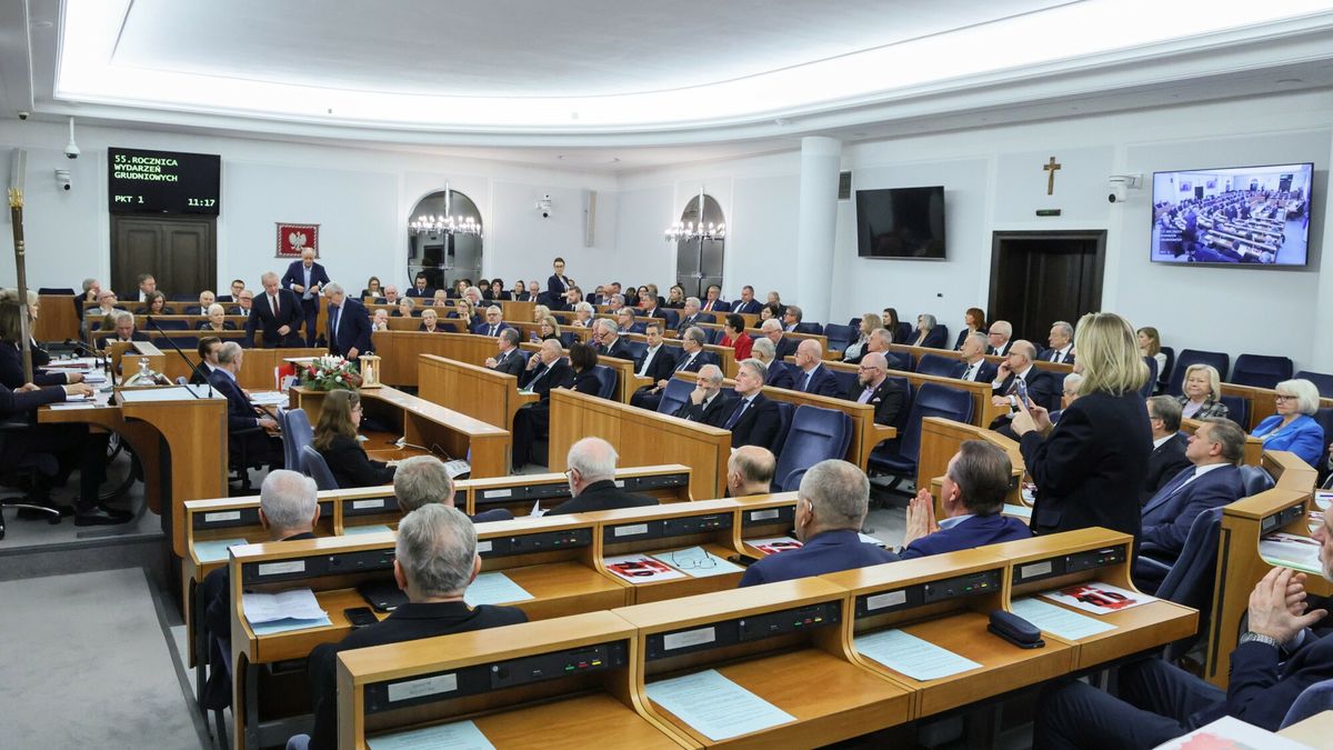 48. posiedzenie Senatu XI kadencji
Fot. Wojciech Olkusnik/East News, Warszawa, 17.12.2025. 48. posiedzenie Senatu XI kadencji.
Wojciech Olkusnik