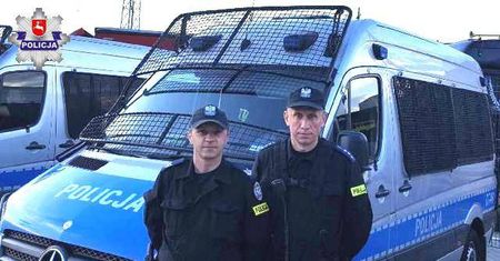 Dziecko połknęło niebezpieczną substancję. Policjanci pilotowali matkę jadącą do szpitala