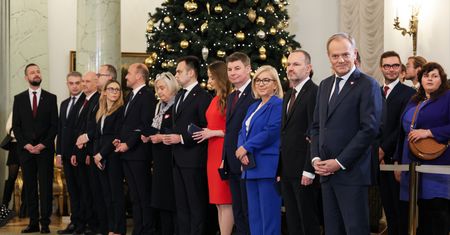 Donald Tusk już oficjalnie premierem. Nowy rząd został zaprzysiężony