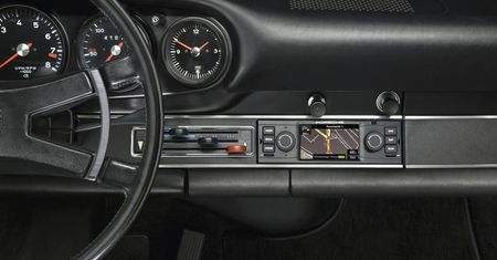 System multimedialny dla klasycznych Porsche 911