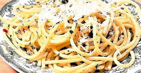 Przepis na tani obiad. Wykwintne spaghetti za 10 zł