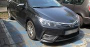 Warszawa. Parkowała na kopercie z przerobioną kartą. Kobieta była agresywna, więc zakutą ją w kajdanki