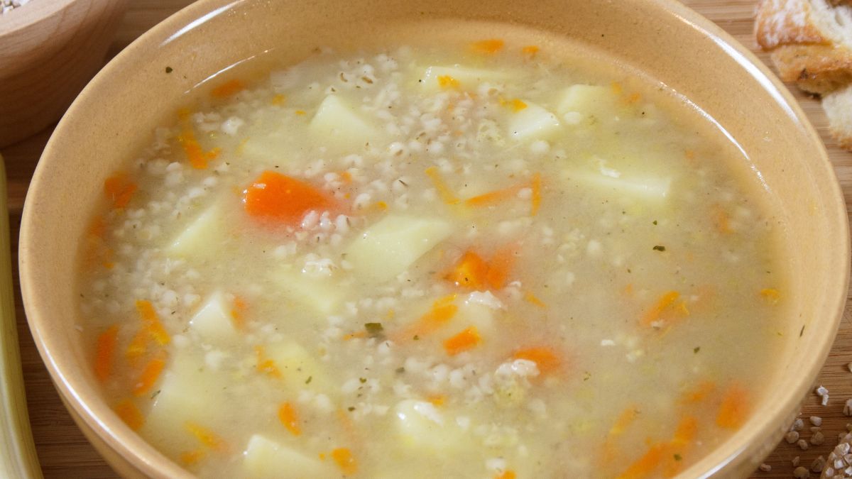 W Wielki Piątek gotuję postny krupnik "na wodzie"