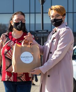 Wielkanoc 2021. Seniorzy z Wrocławia obdarowani przed świętami. Wybrano 60 najbardziej potrzebujących