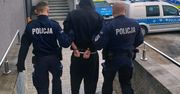 Narkotyki, gotówka i broń gazowa w zamojskim mieszkaniu. 20-latek aresztowany