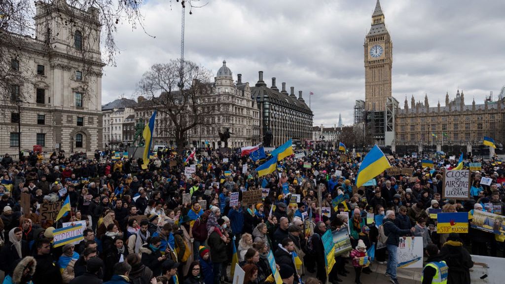 Stand with Ukraine Demonstration in LondonLONDON, UNITED KINGDOM - MARCH 06, 2022: Ukrainian people and their supporters demonstrate in Parliament Square calling on the British government to support Ukraine by supplying air defence and anti-missile systems, implementing further sanctions including ban on energy trade, exclusion of all Russian banks from Swift payment network and help for refugees on the 11th day of Russian military invasion into the Ukrainian territory on March 06, 2022 in London, England. (Photo credit should read Wiktor Szymanowicz/Future Publishing via Getty Images)Future Publishinggreat britain, london, united kingdom, anti-war, border, demonstrating, demonstration, invasion, protesting