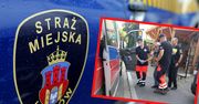 Kraków. O włos od tragedii. 80-latek uratowany przez strażników miejskich