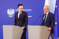 Andrzej Doma�ski, Jaros�aw Neneman
Warszawa, 21.03.2024. Minister finans�w Andrzej Doma�ski (L) i wiceminister finans�w Jaros�aw Neneman (P) podczas konferencji prasowej w siedzibie KPRM w Warszawie, 21 bm. Temat: "Zmiany w sk�adce zdrowotnej dla przedsi�biorc�w". (sko) PAP/Leszek Szyma�ski
Leszek Szyma�ski
dla przedsi�biorc�w, Kancelaria Prezesa Rady Ministr�w, konferencja, polityk, polityka, prasowa, sk�adki zdrowotne, cz�onek rz�du, na nowo, naliczania, naliczanie, nowa, nowe za�o�enia, podatek, podatki, prezentacja, prezentowanie, przedsi�biorc�w, przedstawianie, przedstawienie, rz�d Tuska, sk�adka zdrowotna, szef resortu, wykres, fiskalna, fiskus