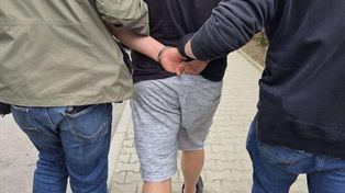 Kraków: Powiązany ze środowiskiem pseudokibiców 37-latek zatrzymany. Miał dwa kilogramy mefedronu i kokainę