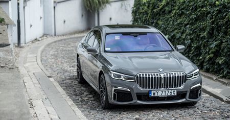 BMW serii 7 po face liftingu. Opinie są podzielone nie tylko z powodu wyglądu