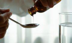 Lek przeciwwirusowy znika z aptek. Decyzja z rygorem natychmiastowym