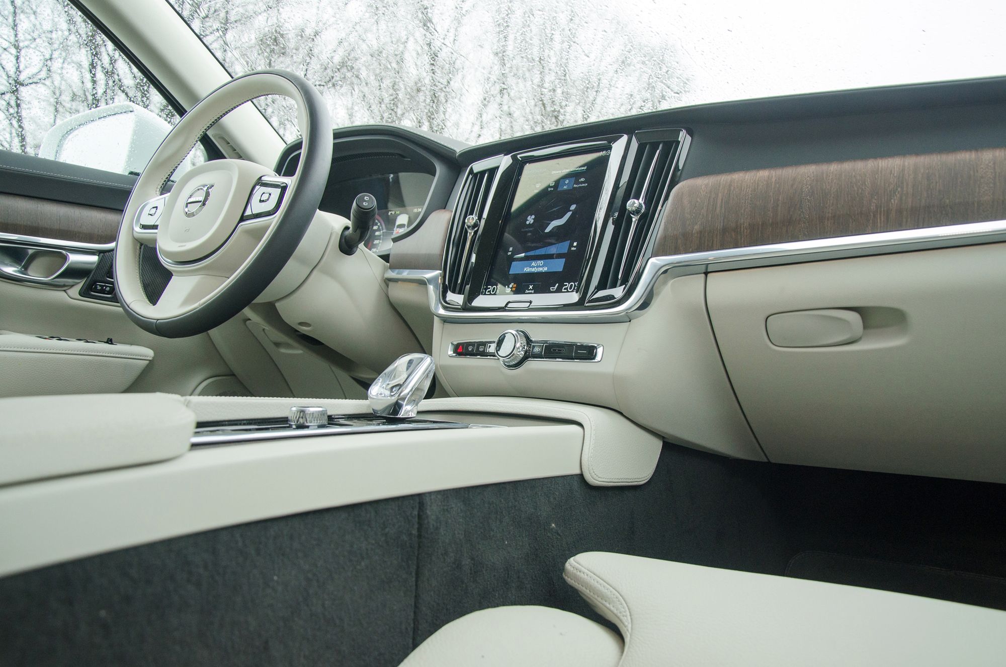 Volvo V90