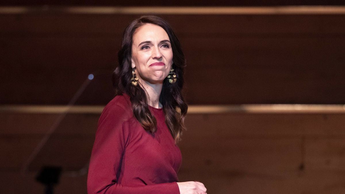 Jacinda Ardern, premier Nowej Zelandii zapowiada zaszczepienie całego kraju do końca roku.